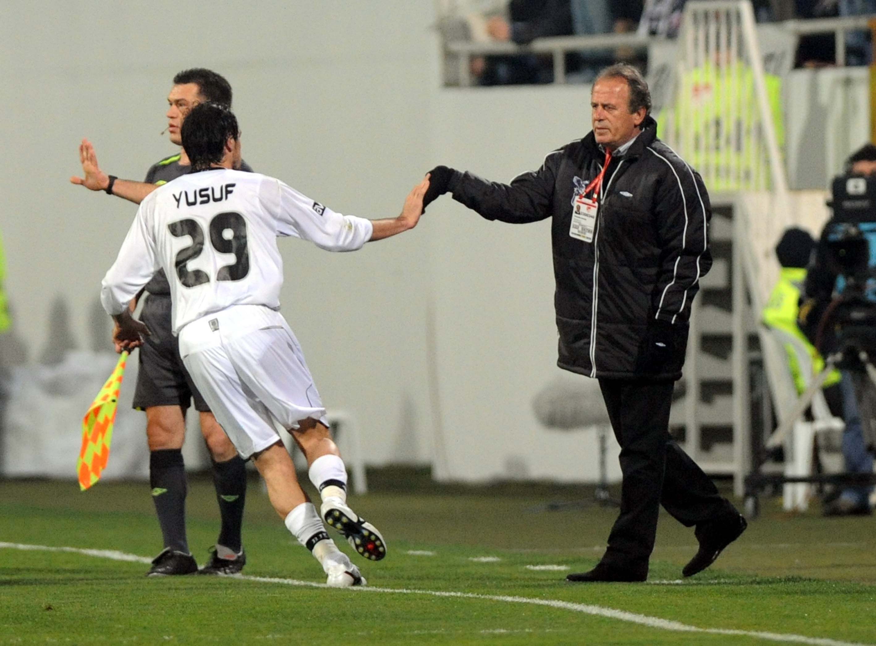 Yusuf Simsek Mustafa Denizli Goal Celebration Besiktas