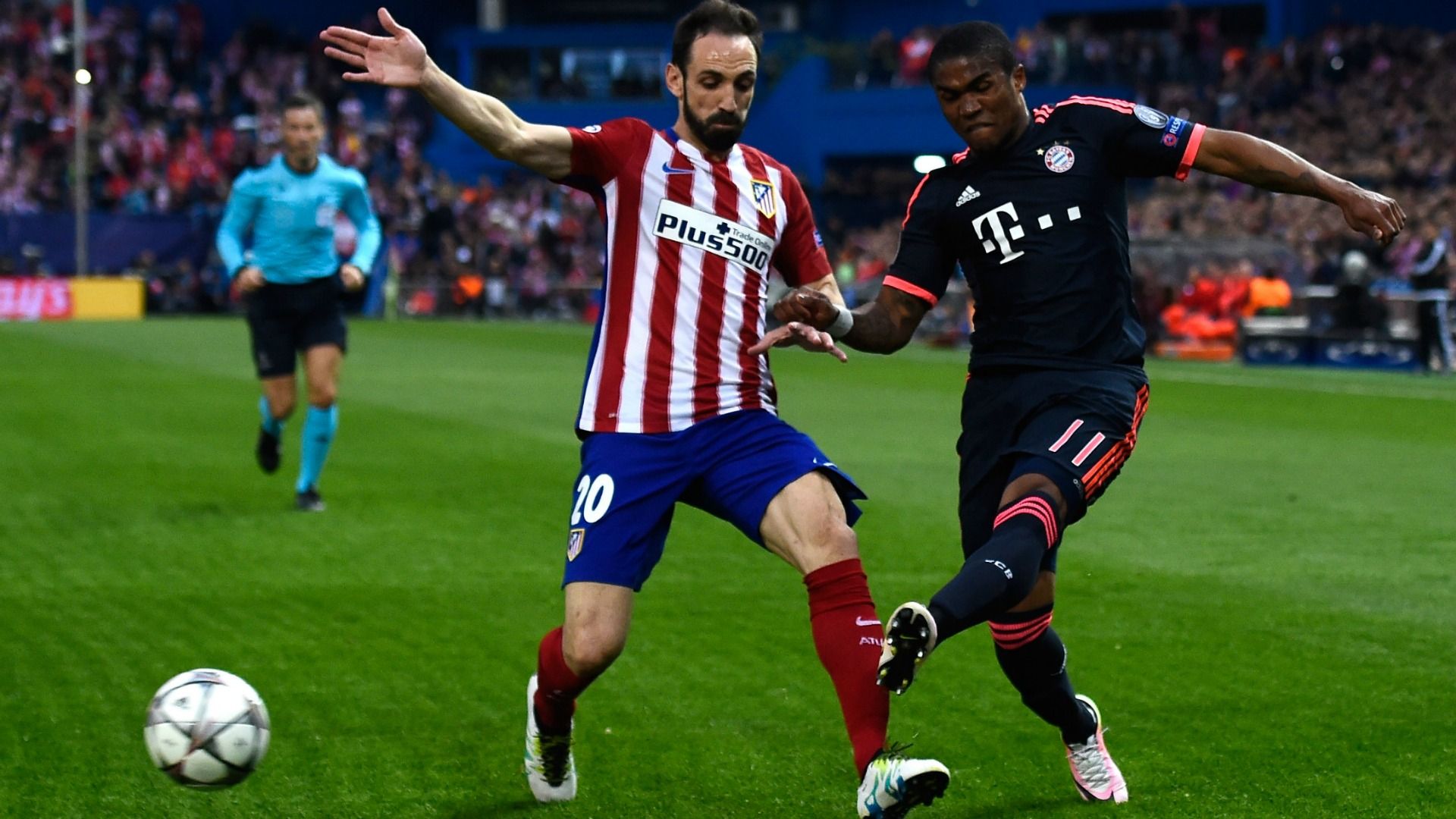 bayern atletico douglas costa