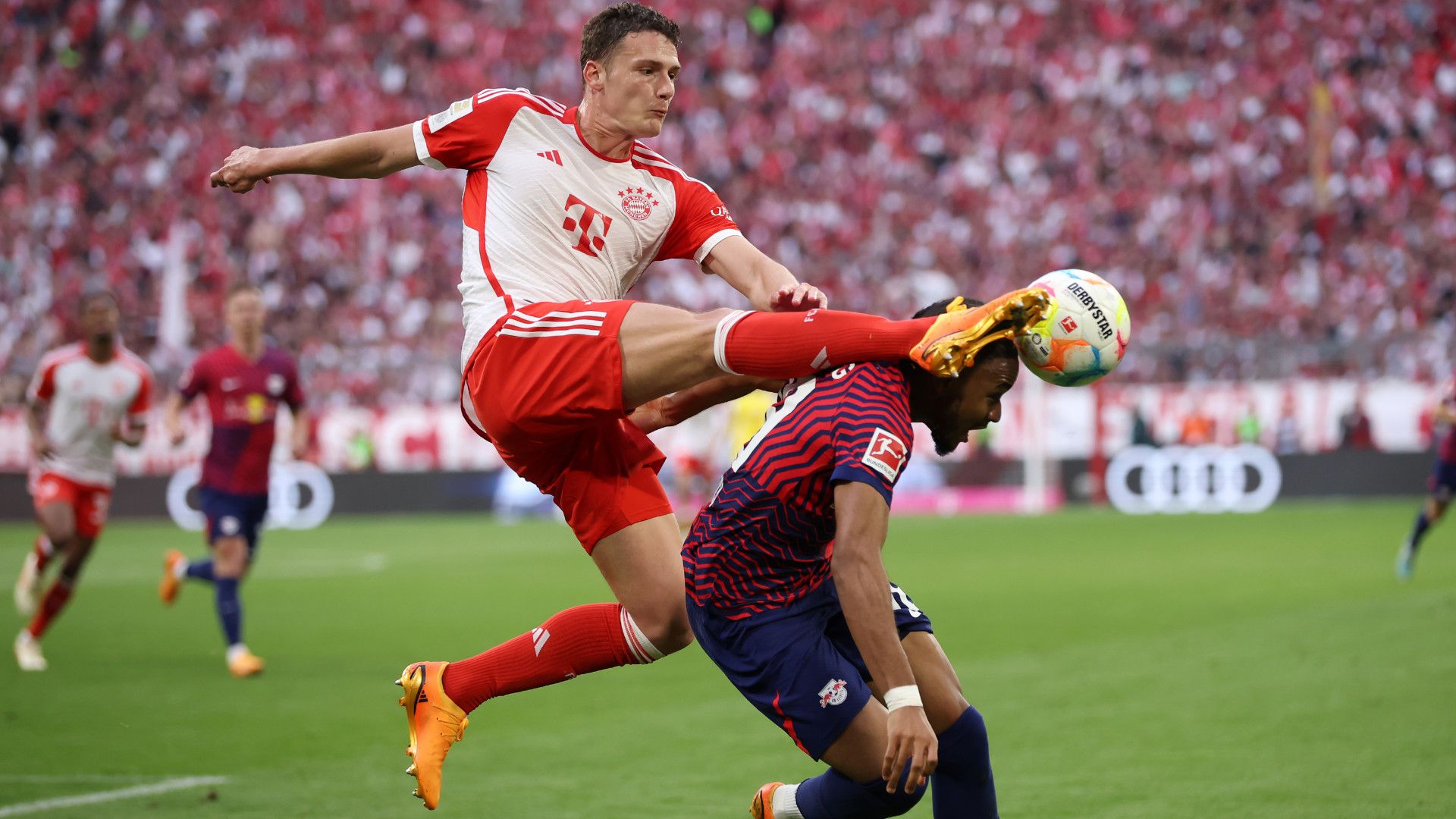 BENJAMIN PAVARD BAYERN MÜNCHEN BUNDESLIGA 20052023