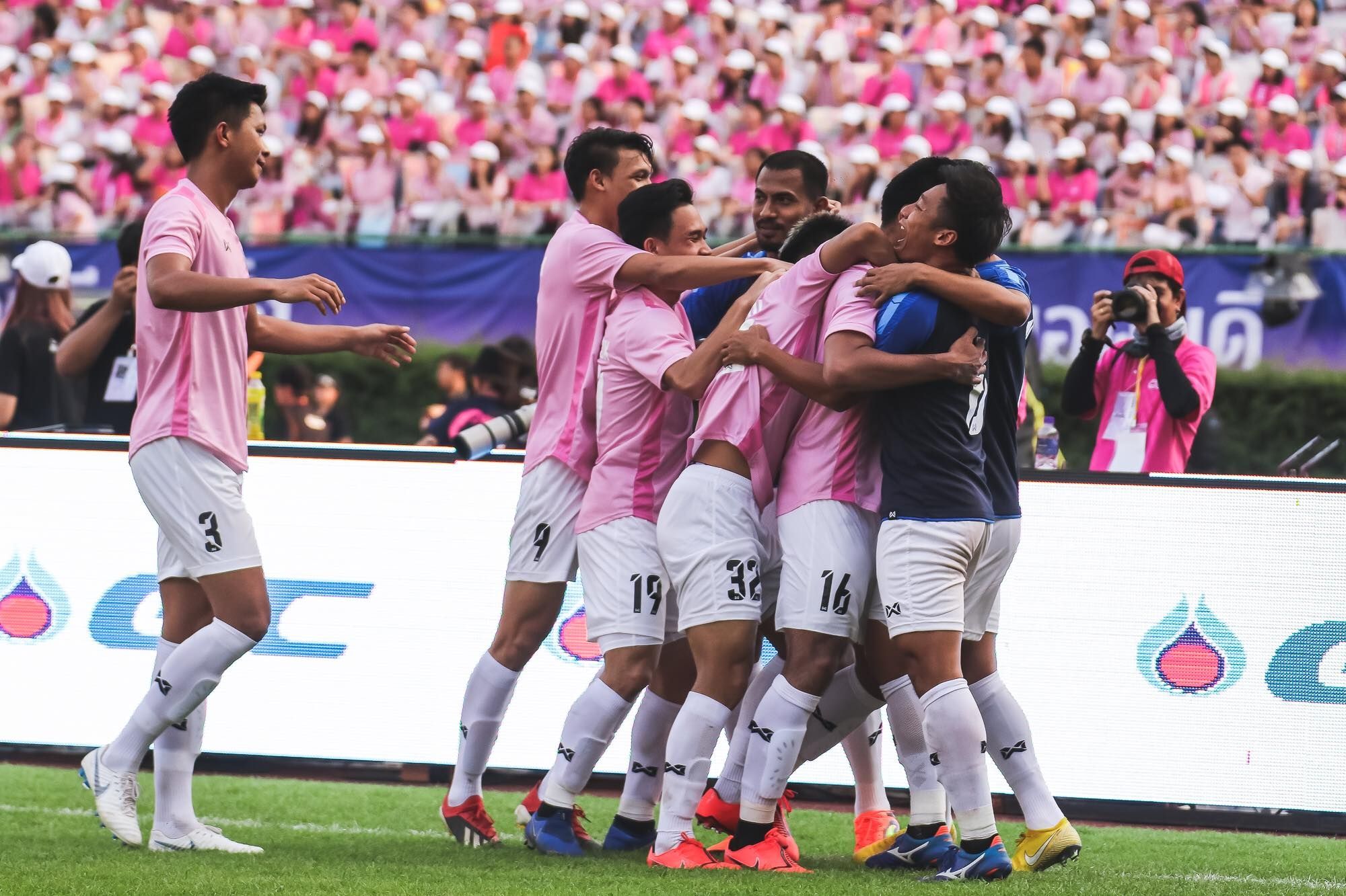 ฟุตบอลประเพณี จุฬา-ธรรมศาสตร์