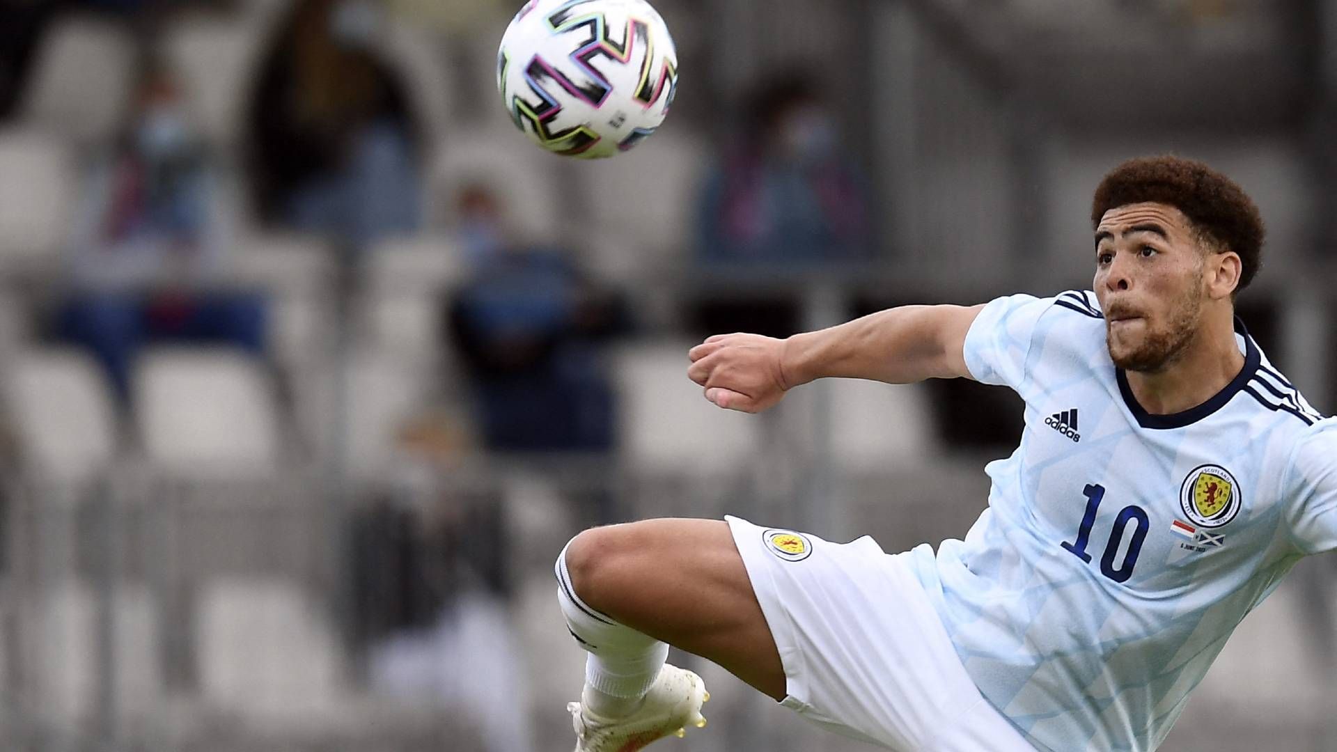 Che Adams Schottland