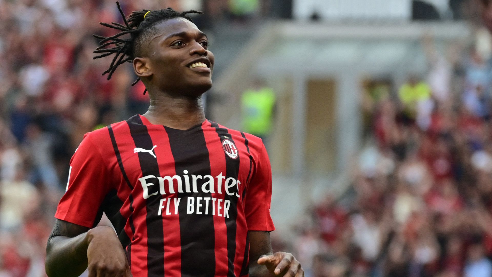 Rafael Leao celebrate Milan Atalanta Serie A 202122