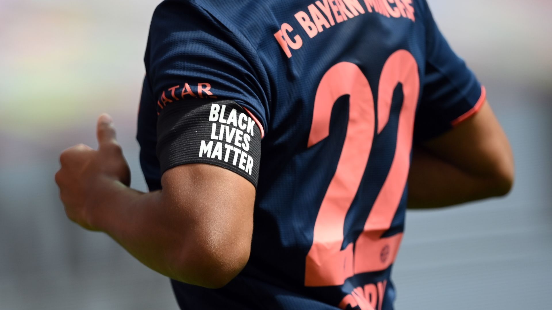 Black Lives Matter armband, Serge Gnabry, Bayern Munich