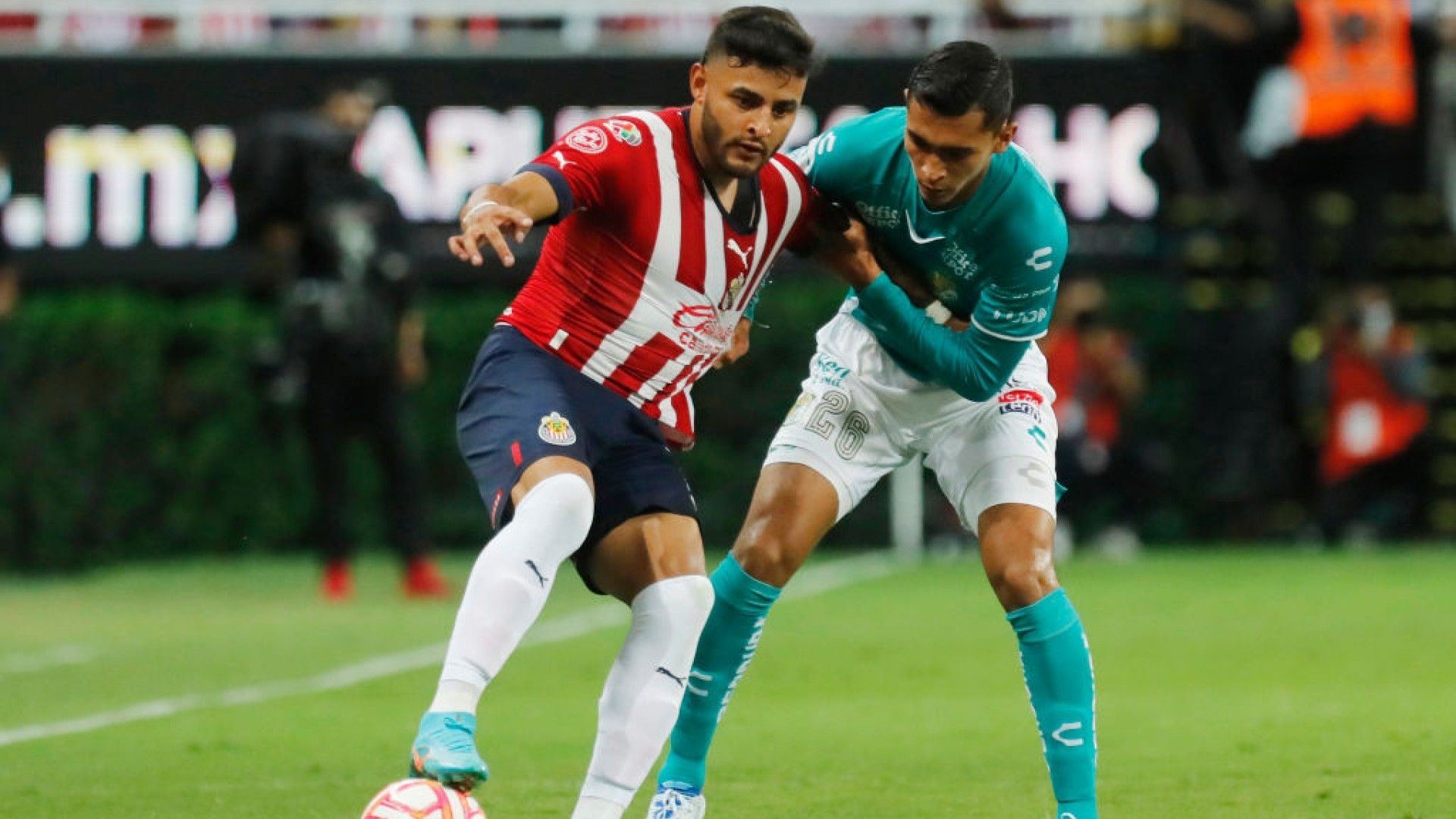 Alexis Vega Fidel Ambriz Chivas León jornada 4 Apertura 2022