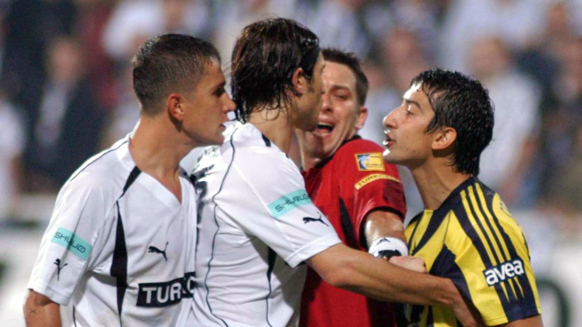 Emre Asik Serhat Akin Besiktas Fenerbahce 2004