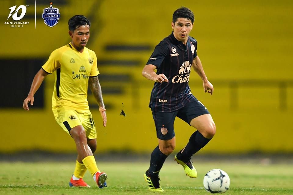 อ่างทอง เอฟซี - บุรีรัมย์ ยูไนเต็ด