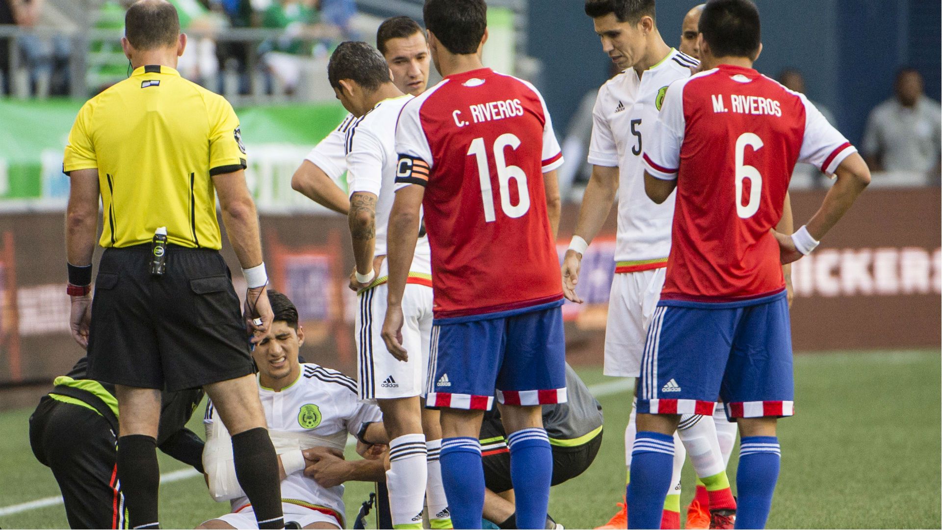 Alan Pulido Mexico Paraguay