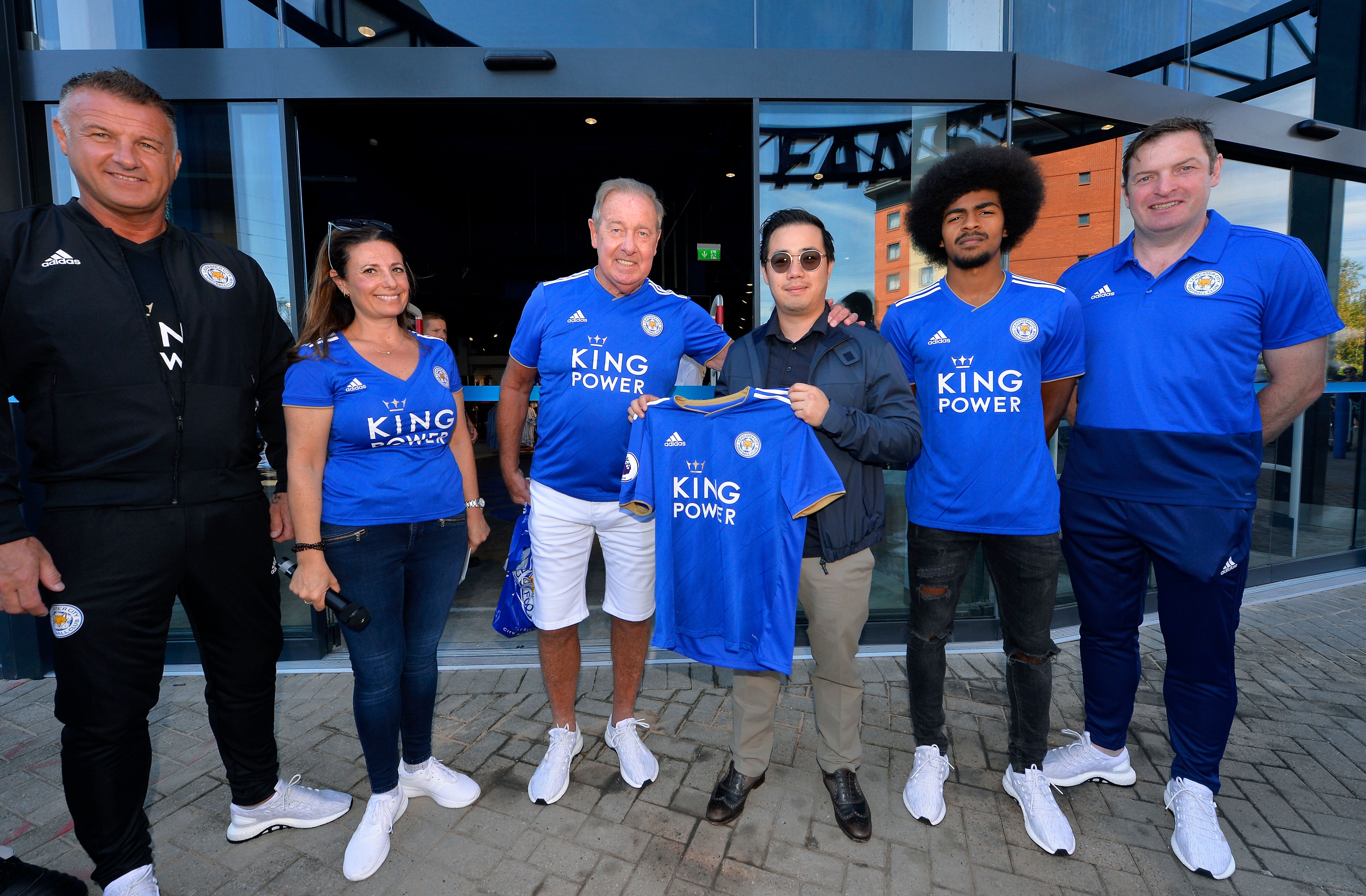 ฟ๊อกซ์ แฟนสโตร์