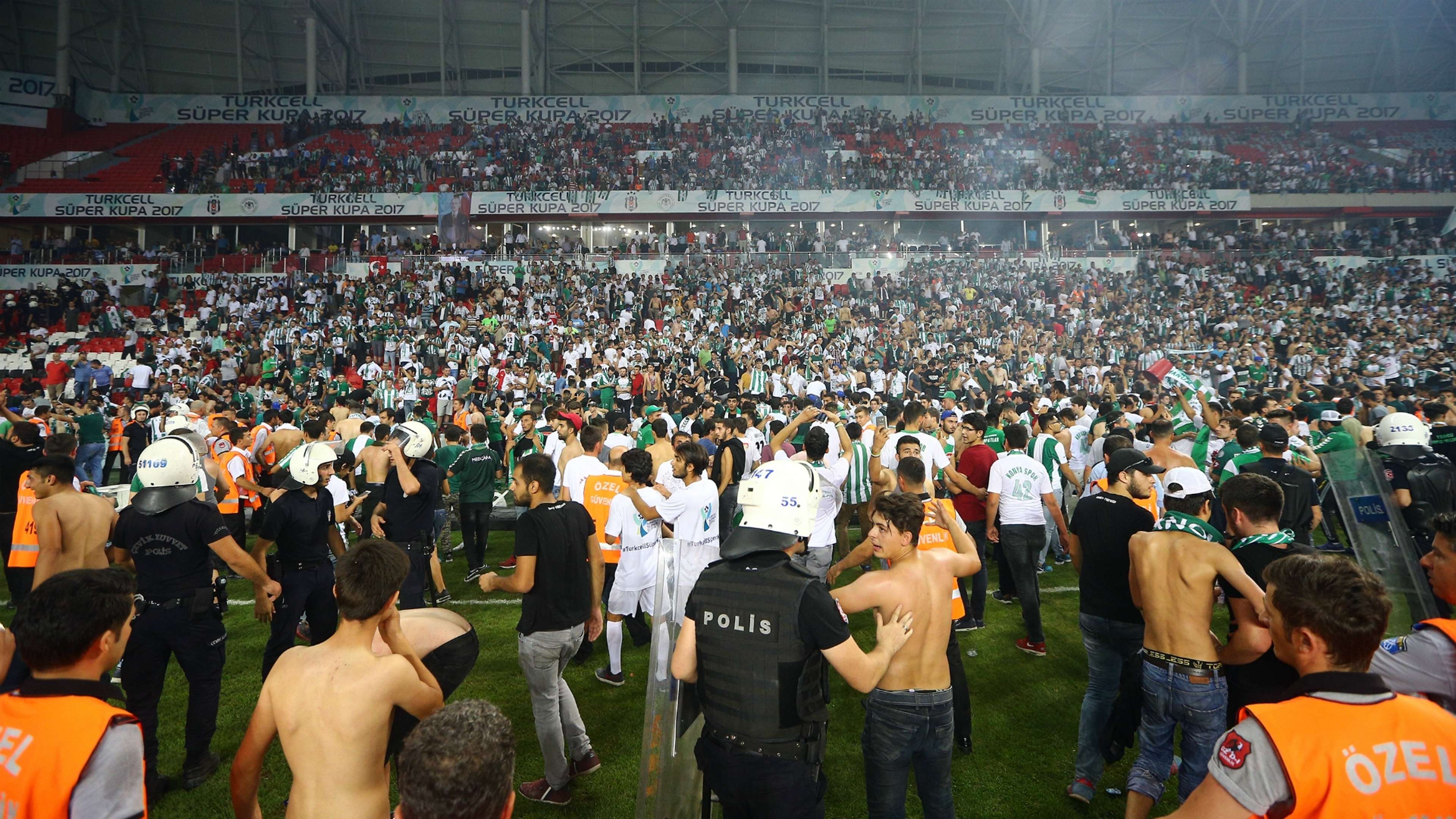 Besiktas Konyaspor pitch invasion