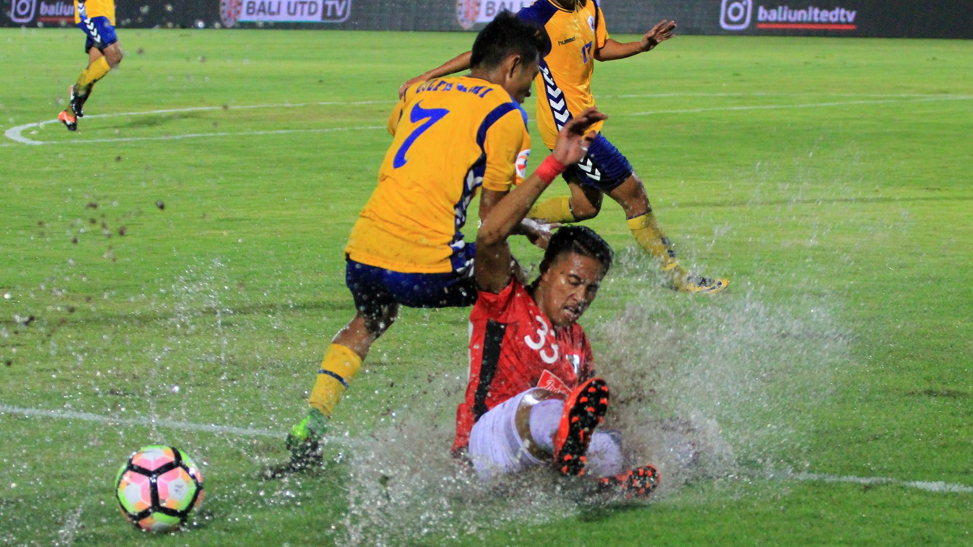 Made Andhika - Bali United & Tampines Rovers