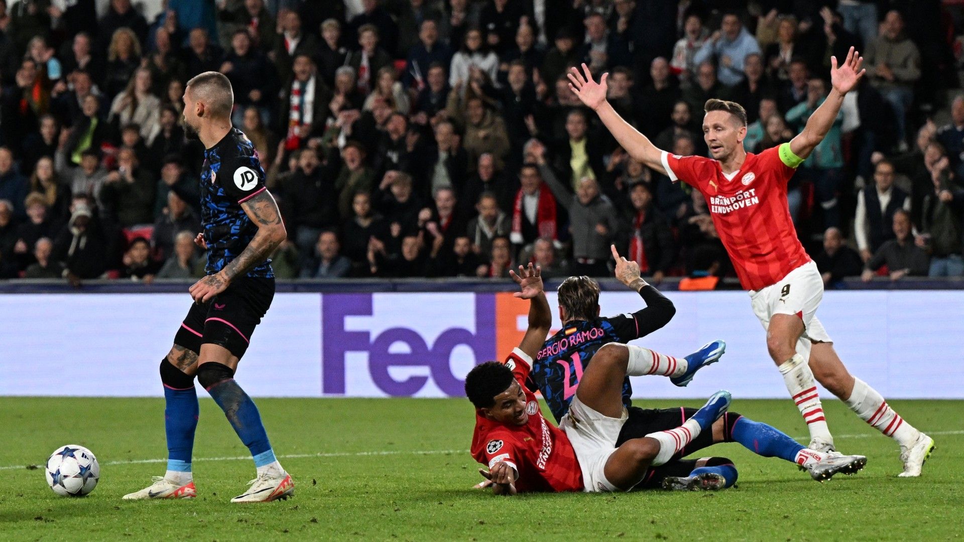 Tillman Ramos PSV Sevilla 2023