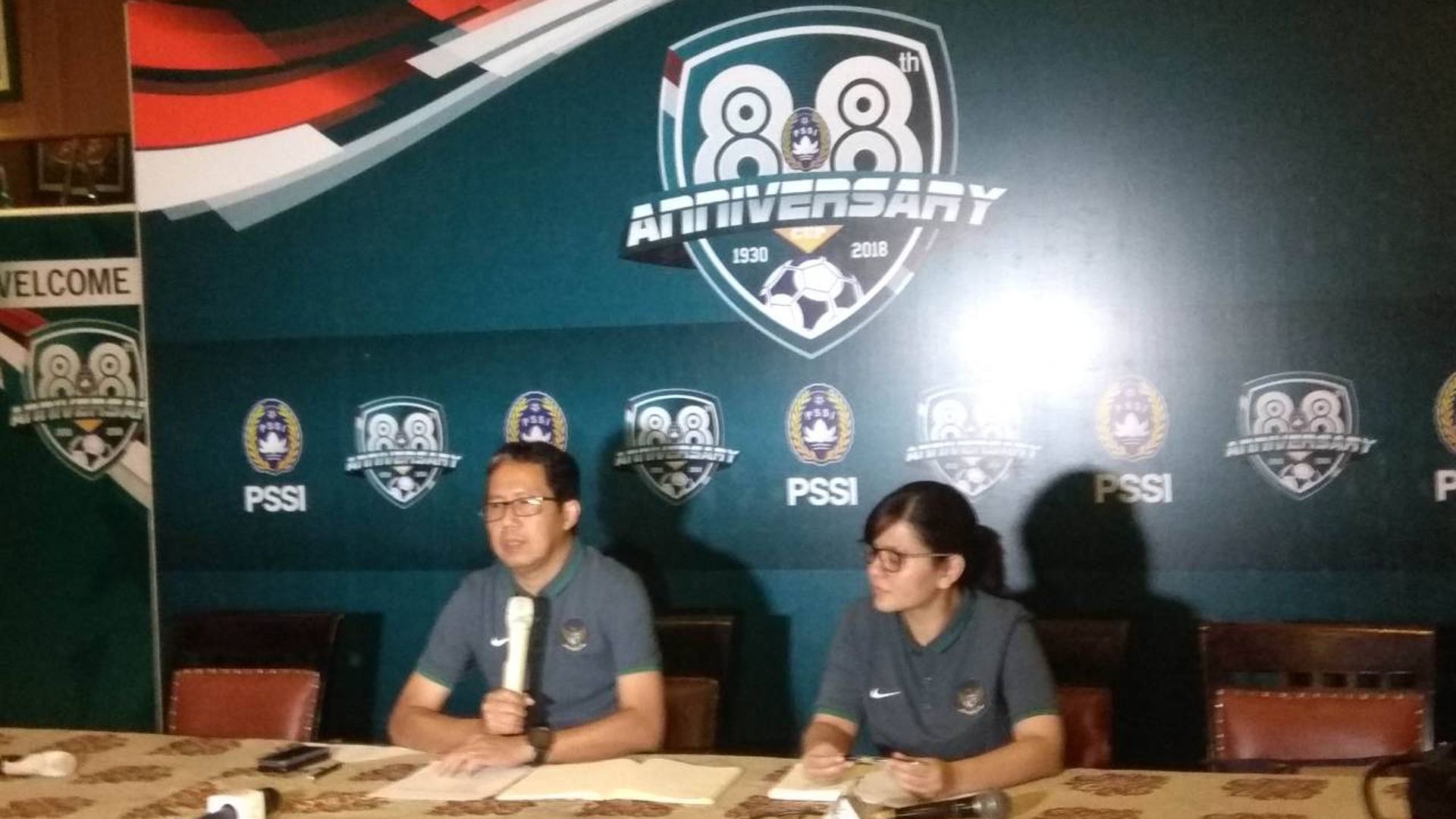 Jumpa Pers PSSI Joko Driyono & Ratu Tisha Destria
