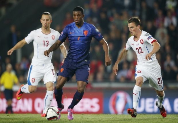 Wijnaldum Vacha Darida Czech Republic Netherlands 09092014