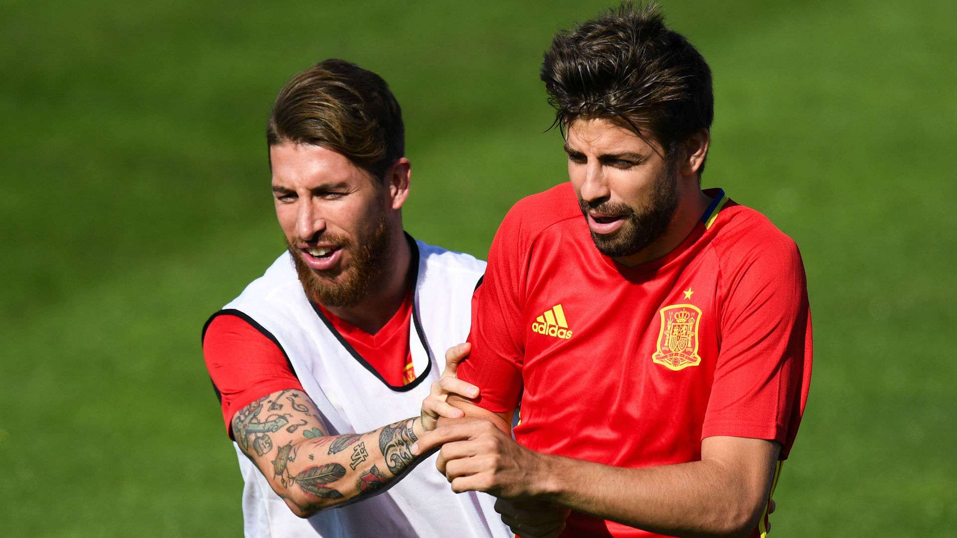 Sergio Ramos Pique Espanha 18 06 2018