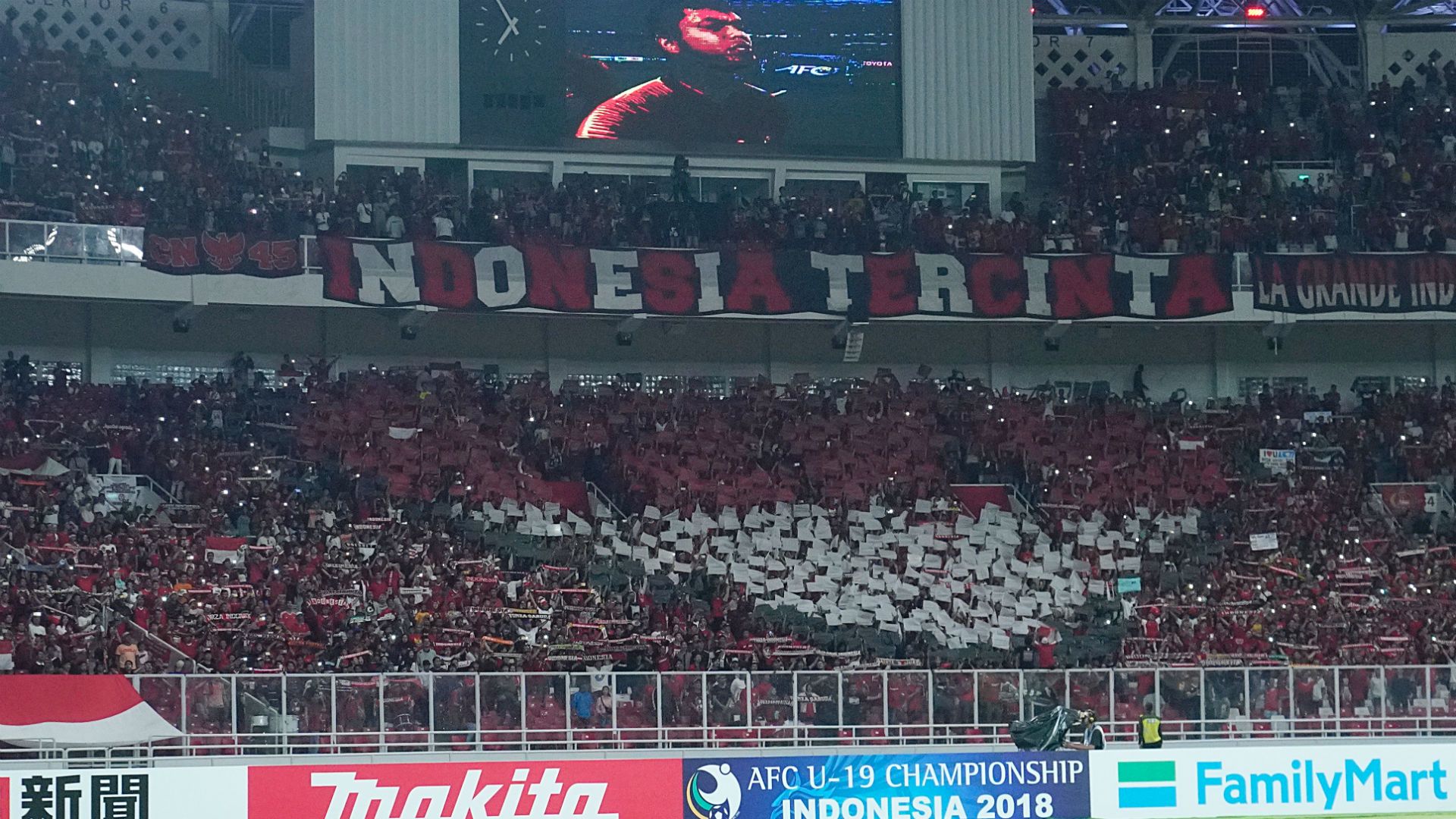 2018-10-28-U19-indonesia-fan