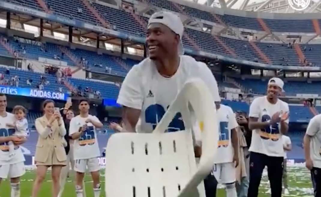 David Alaba Real Madrid chair 2022