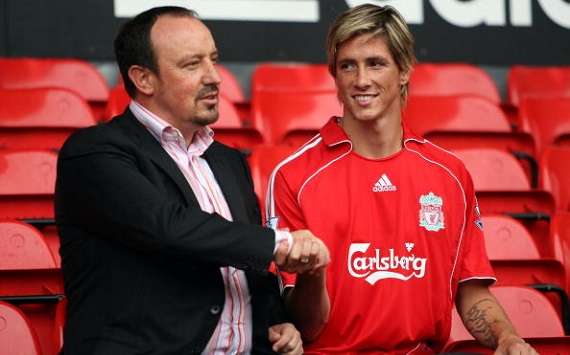 Fernando Torres at Liverpool unveiling with Rafael Benitez