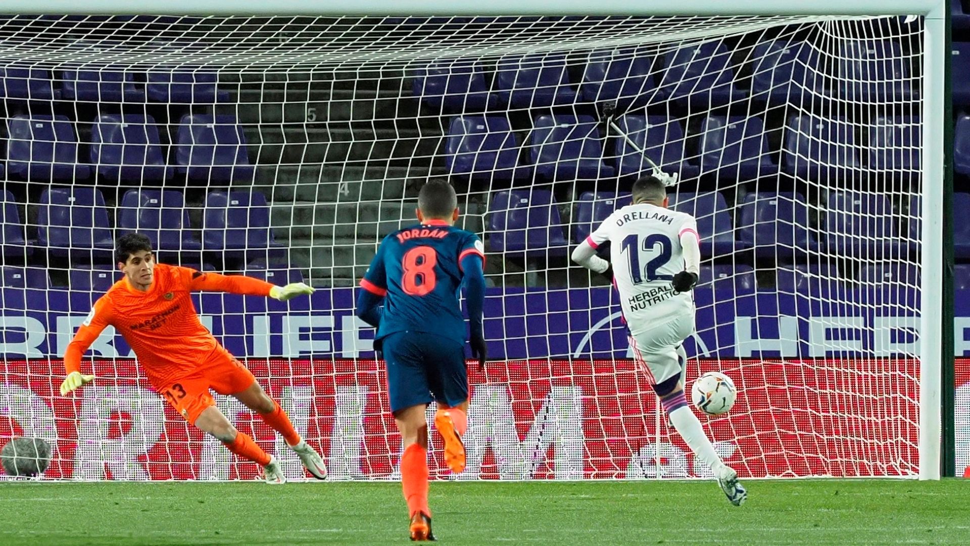 Fabián Orellana 200321 Valladolid Sevilla