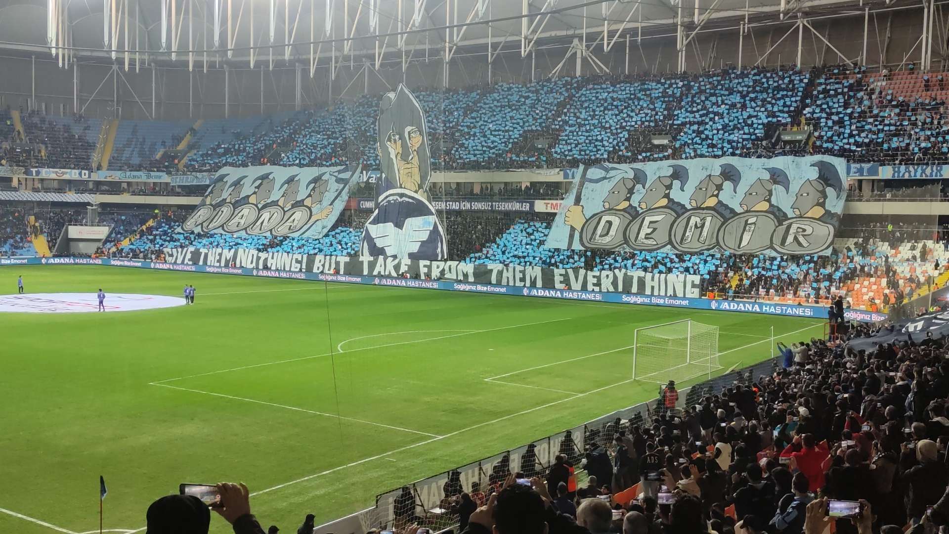 Adana Demirspor koreografi