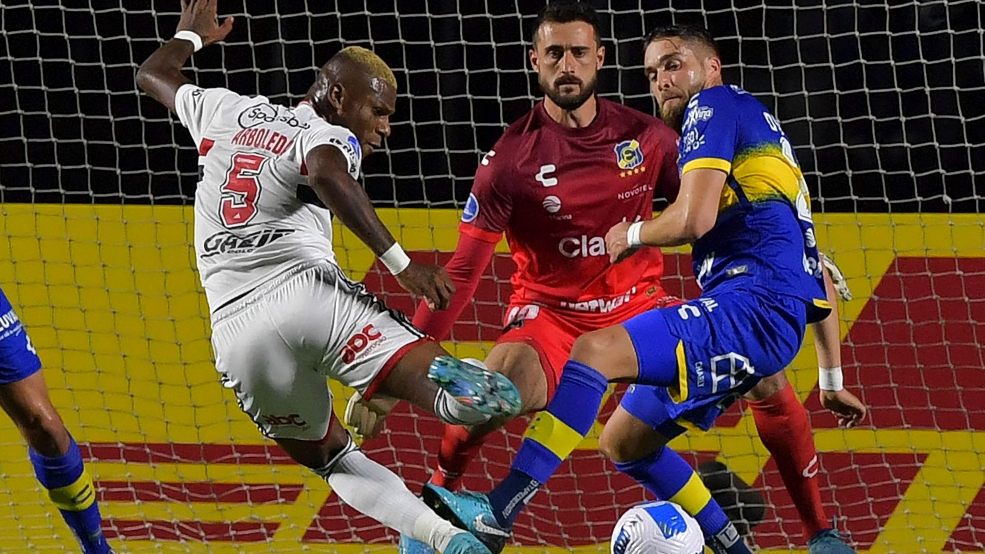 140422 Sao Paulo Everton Diego Oyarzún Fernando de Paul Robert Arboleda