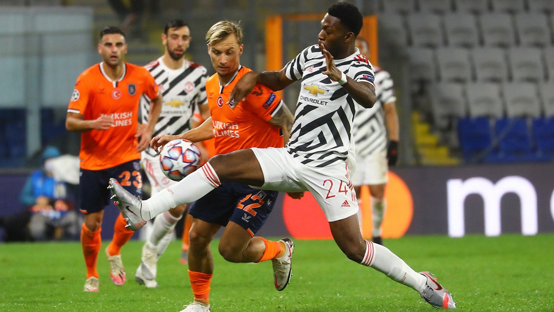 Basaksehir Manhcester United UCL 11042020