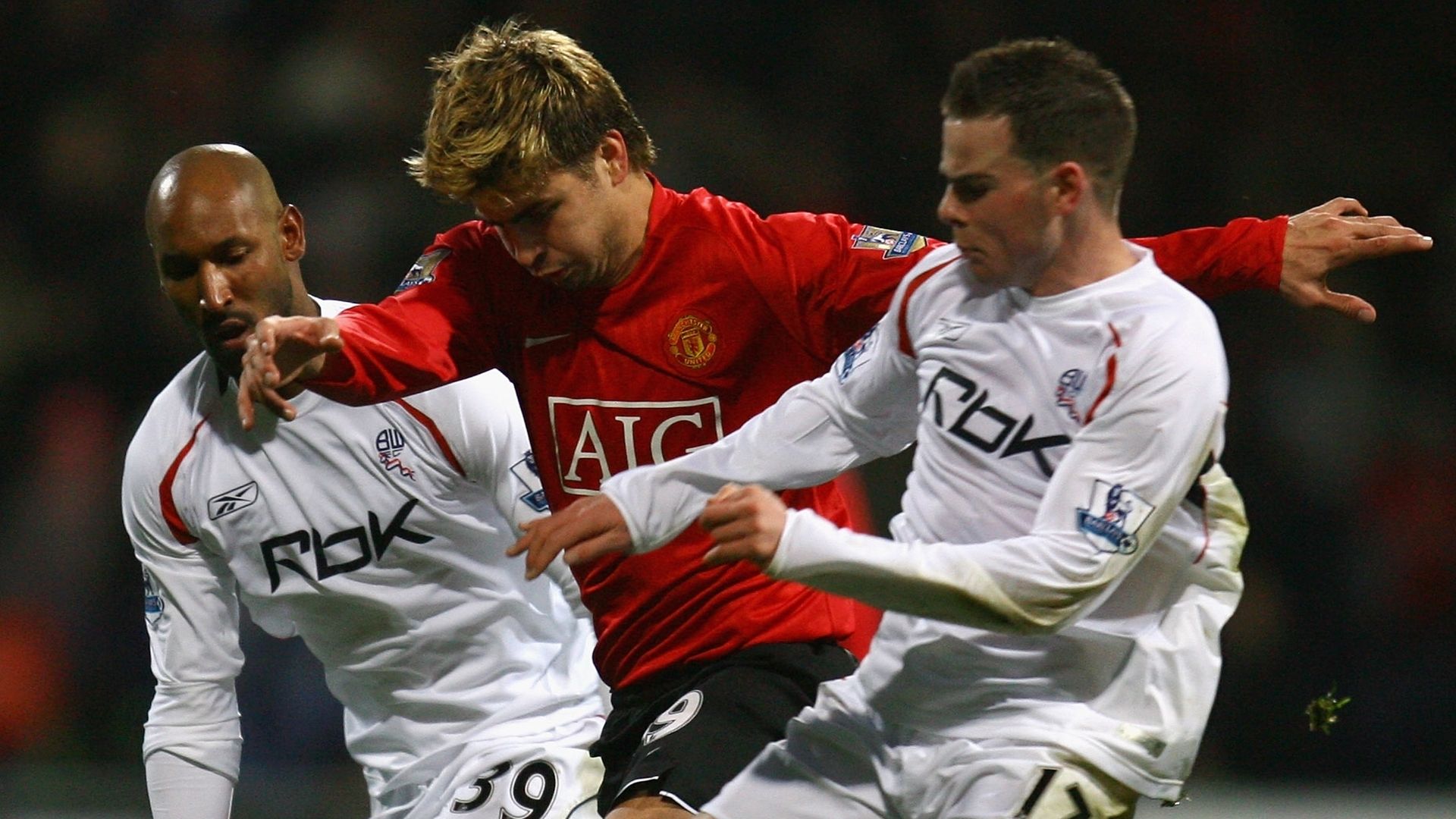 Gerard Piqué - Bolton Wanderers v Manchester United : 2007