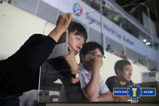 Tae-yong Shin, Sung-hong Hwang