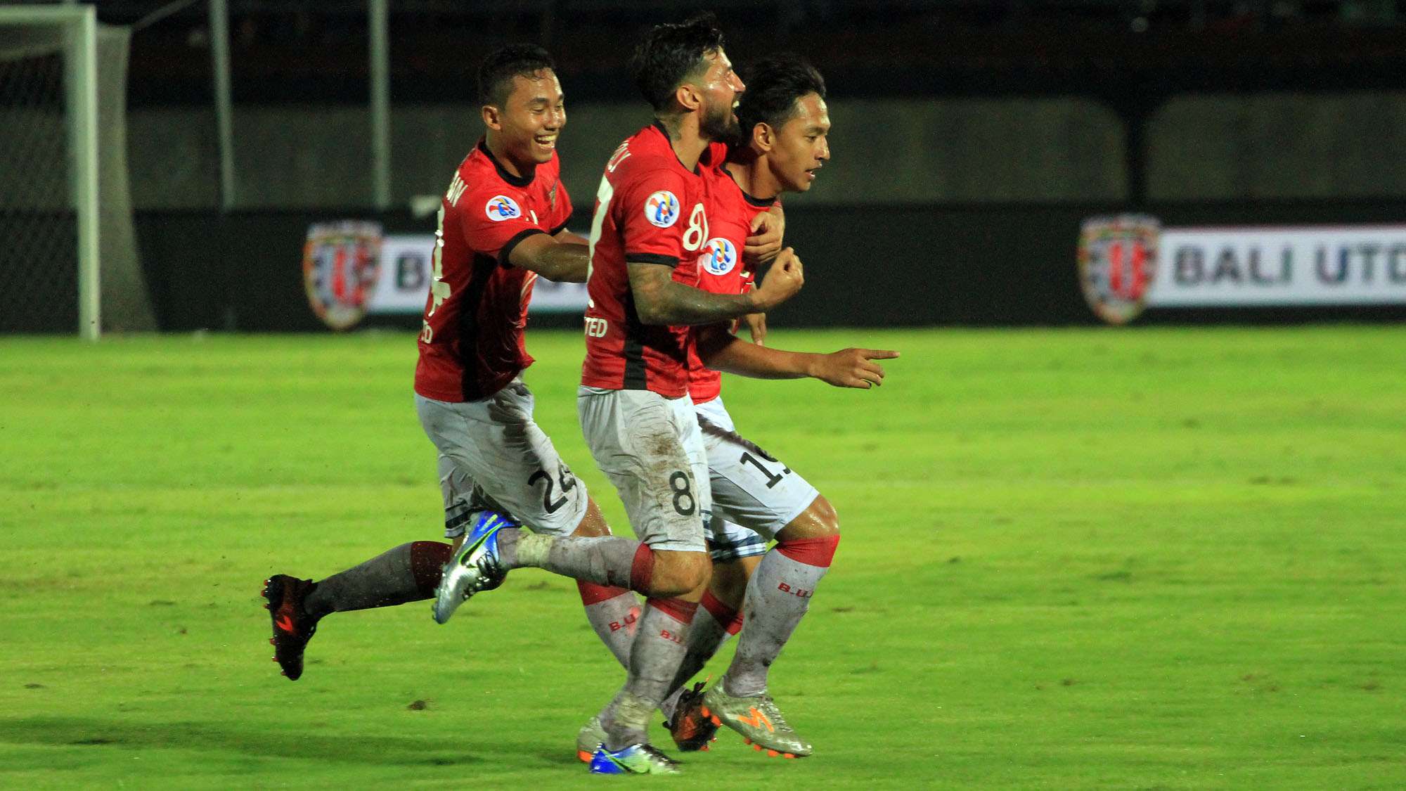 Hanis Saghara - Bali United & Tampines Rovers