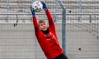 อเล็กซ์ รูนาร์สสัน