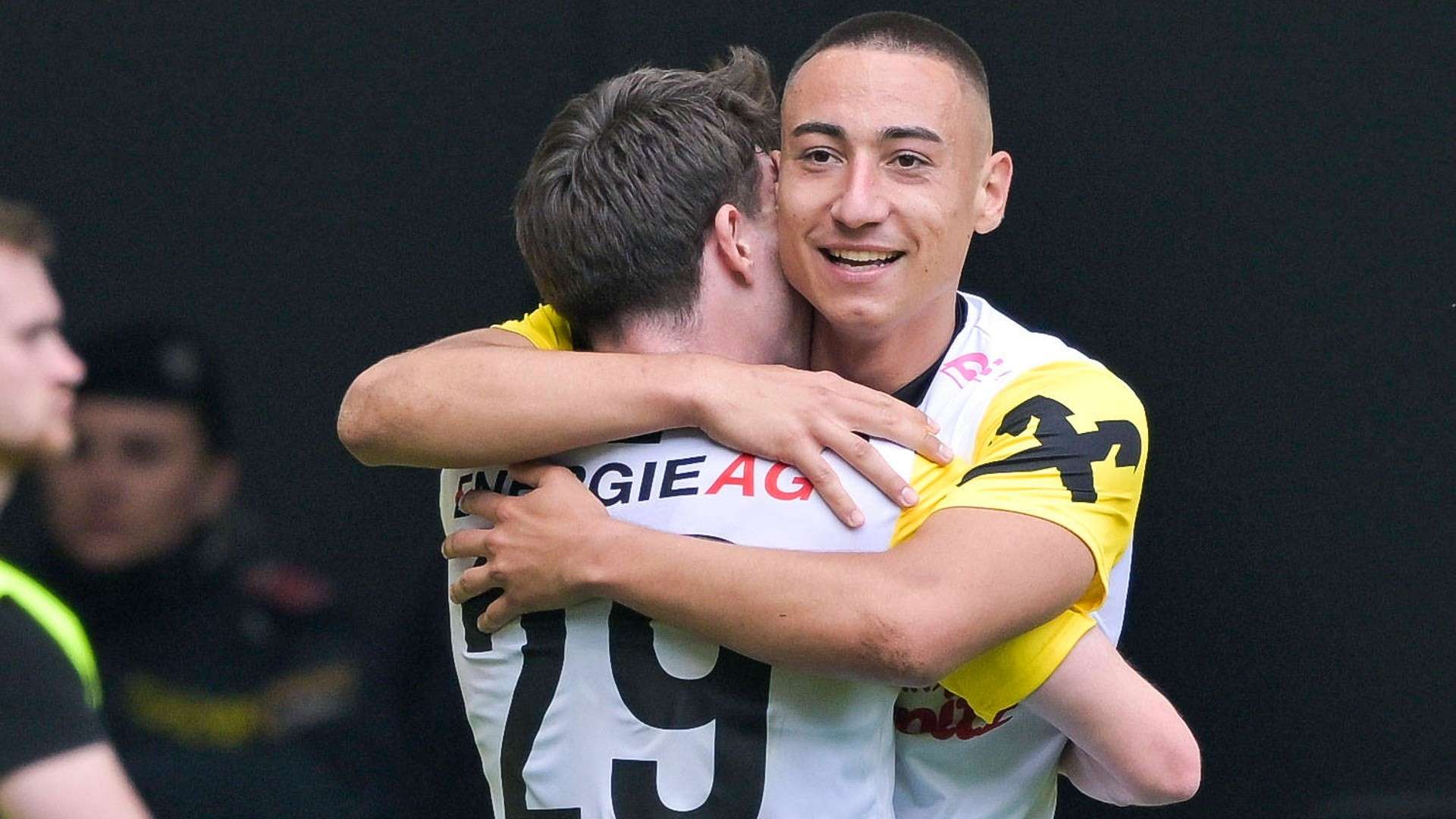 Image shows the rejoicing of Florian Flecker and Marin Ljubicic (LASK)