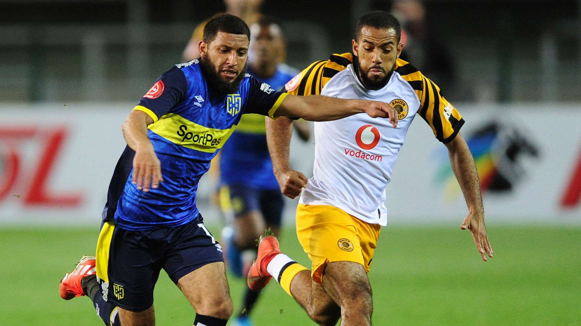 Riyaad Norodien of Cape Town City takes on Reeve Frosler of Kaizer Chiefs, August 2019