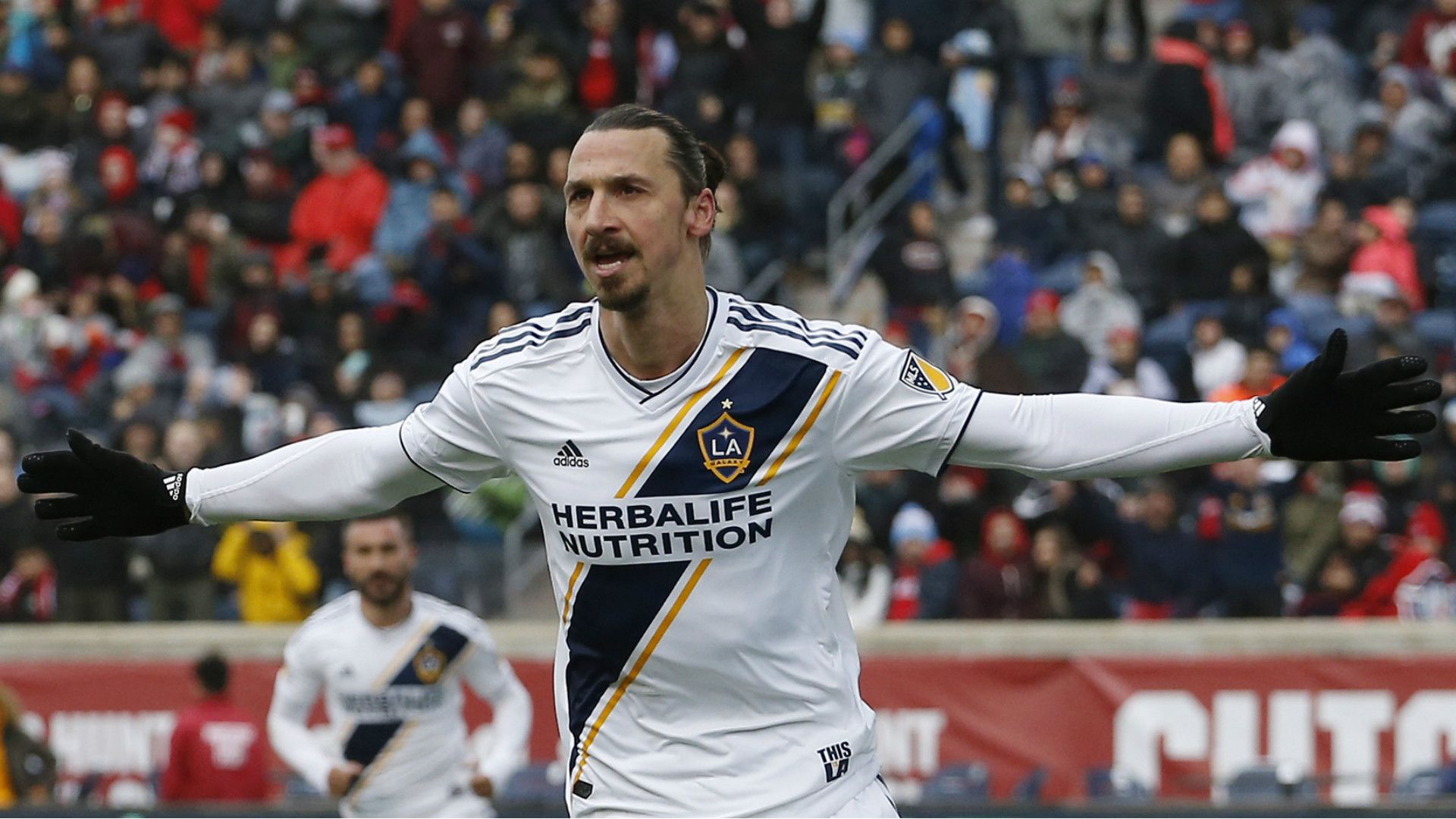 Sebastian Giovinco vs. Bastian Schweinsteiger