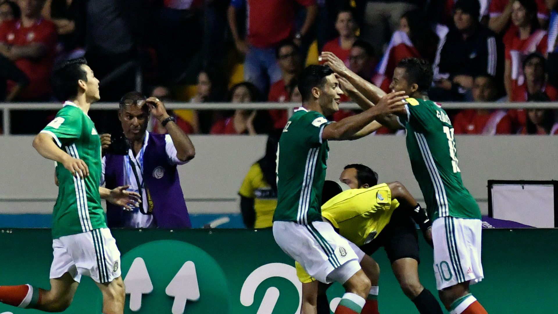 Hirving Lozano Giovani dos Santos Raul Jimenez Mexico