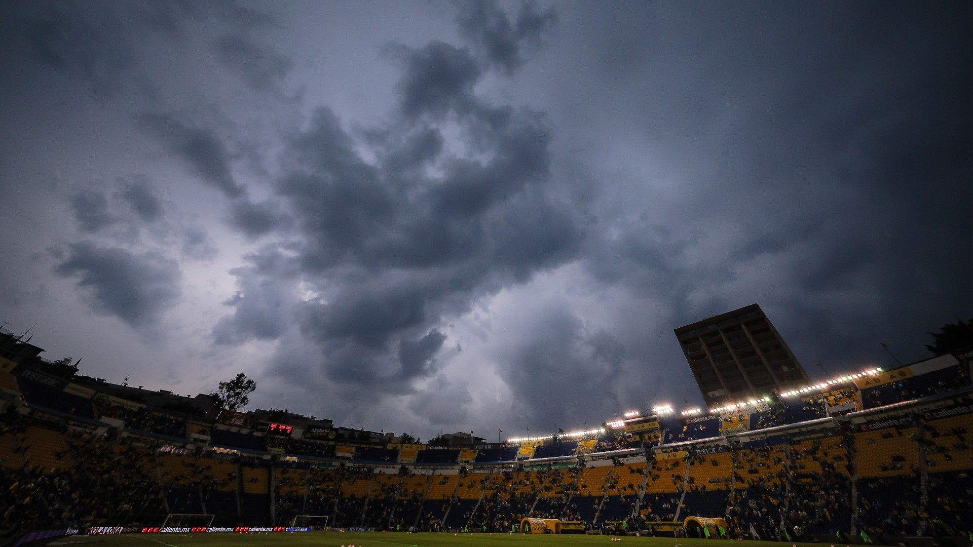Estadio Ciudad de los Deportes tormenta