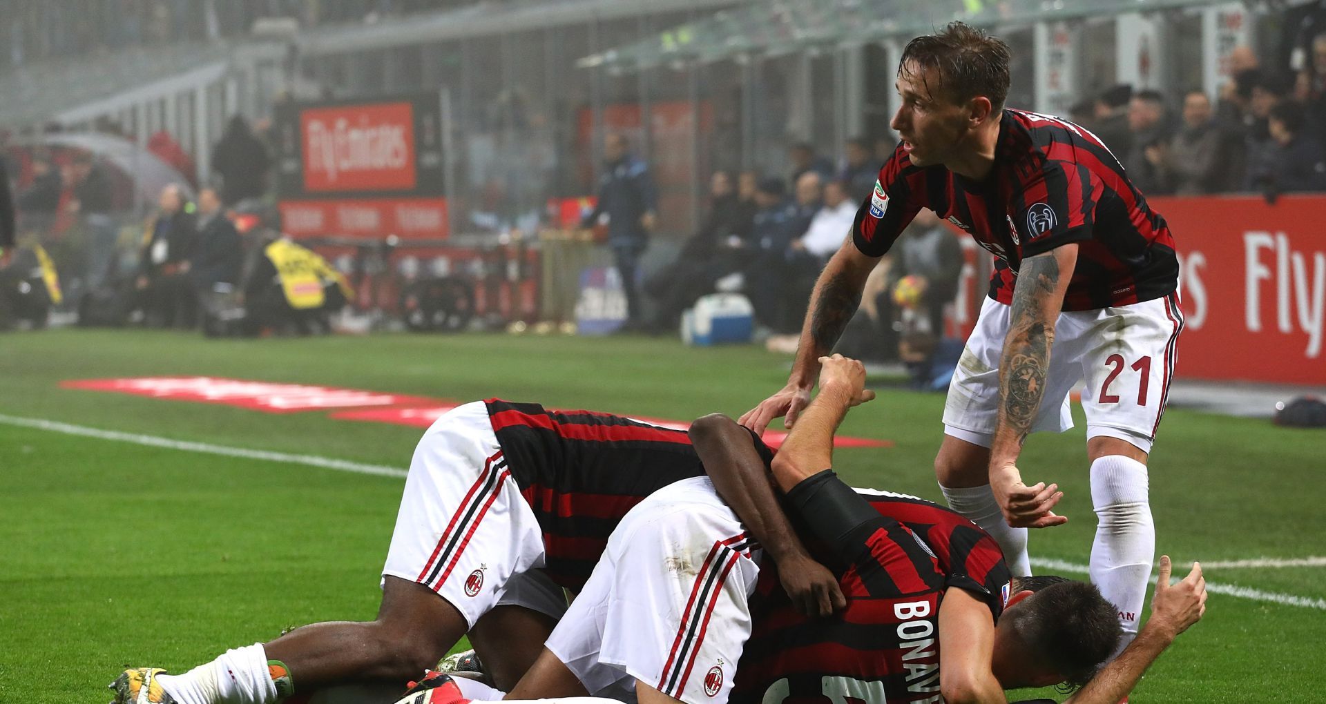 Milan players celebrating Milan Lazio Serie A