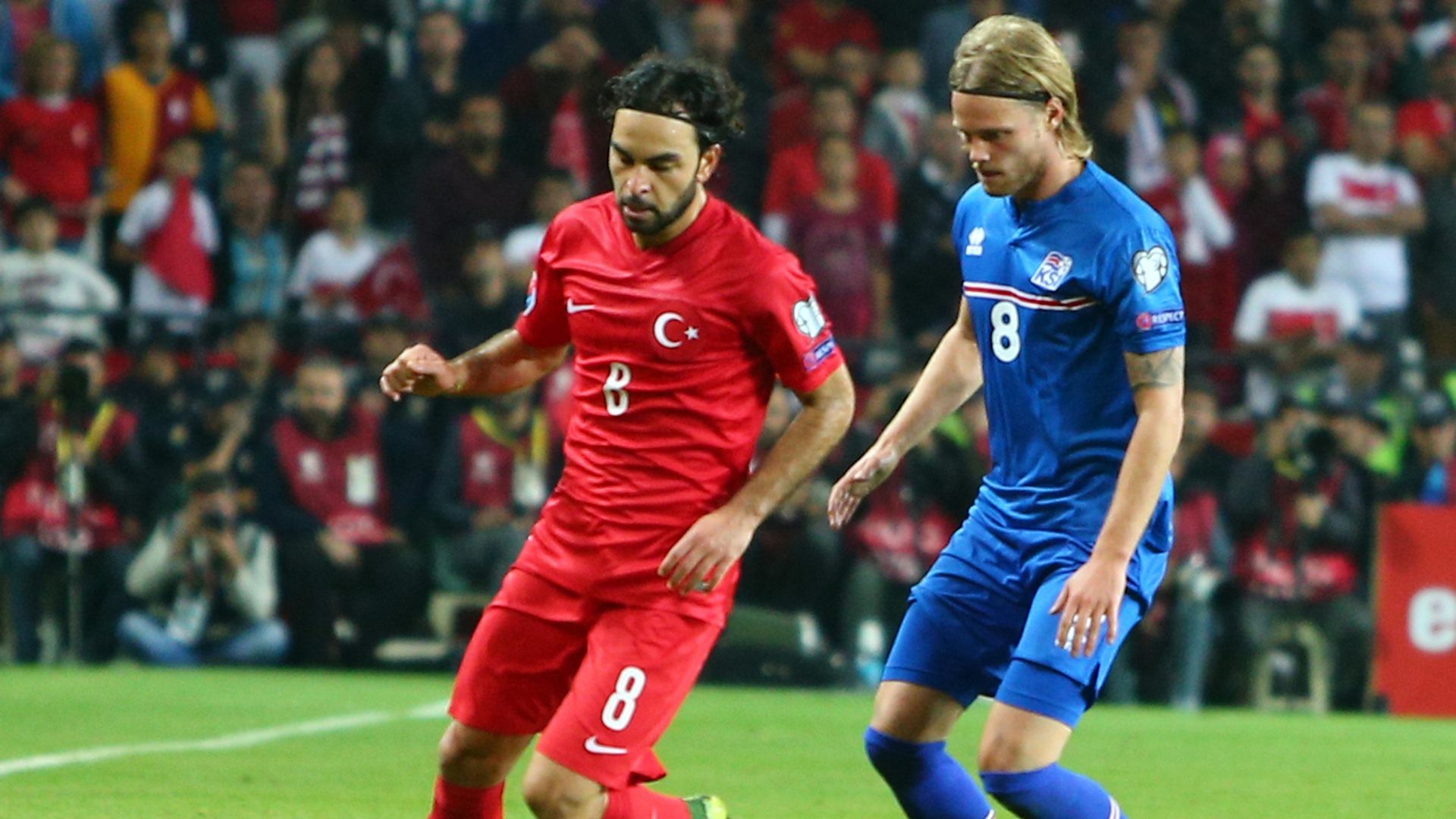 Selcuk İnan. Turkiye vs İzlanda. 10.14.2015