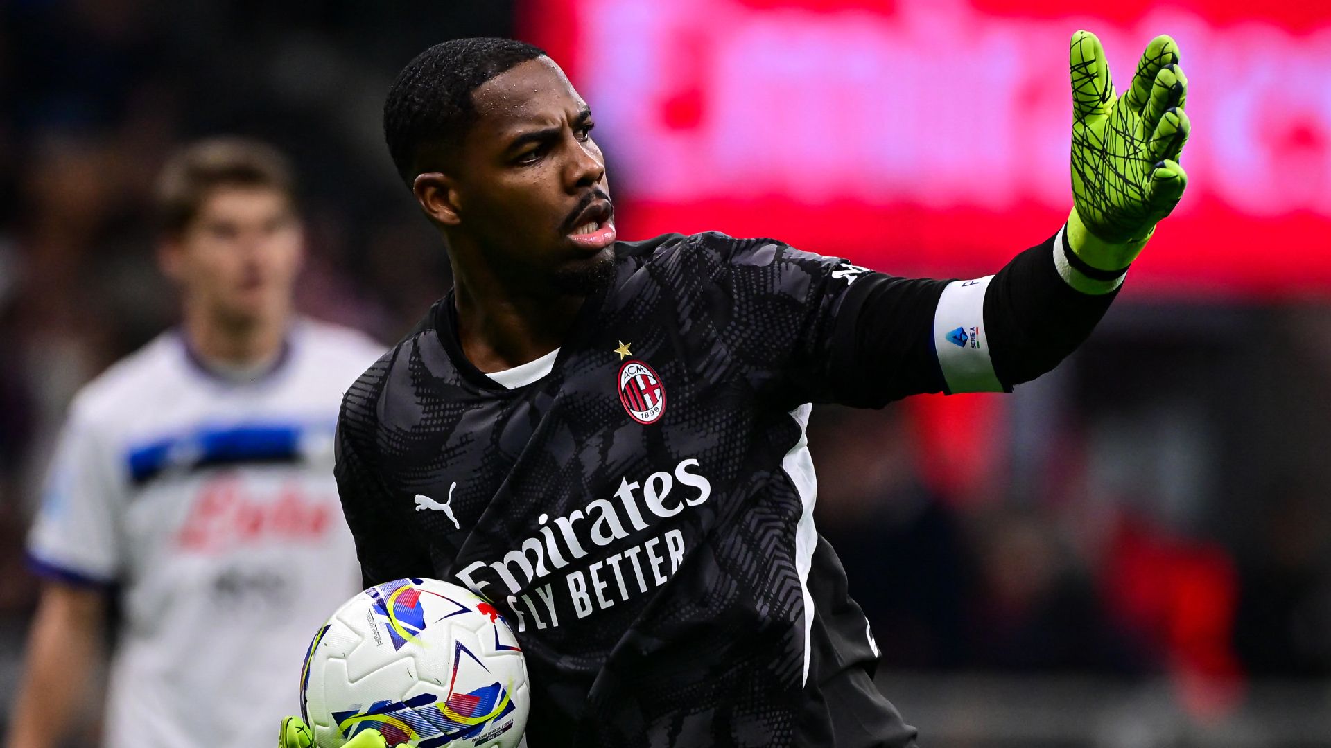 Mike Maignan rejects Turkey move! Goalkeeper snubs Galatasaray switch after Chelsea bid saga | Goal.com UK