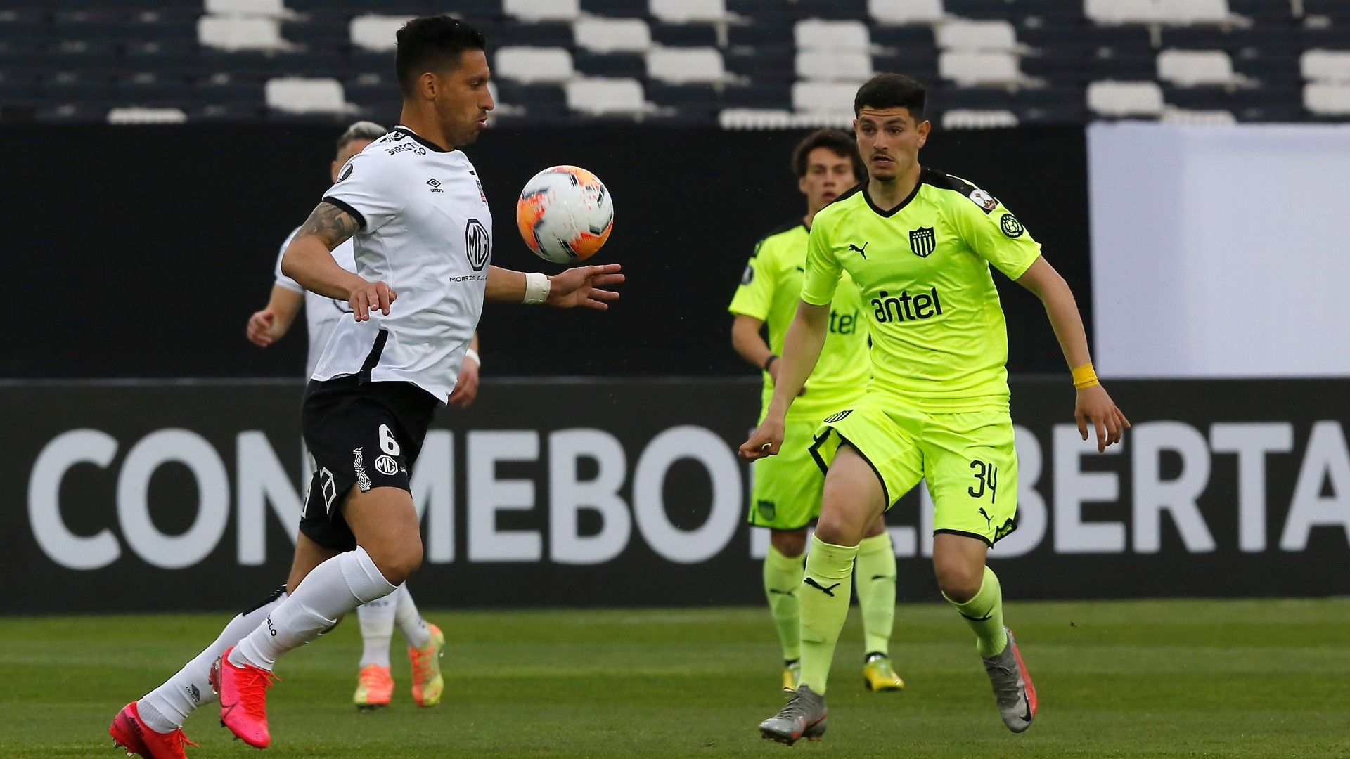 150920 Colo Colo Peñarol Chaco Insaurralde Agustín Álvarez Martínez