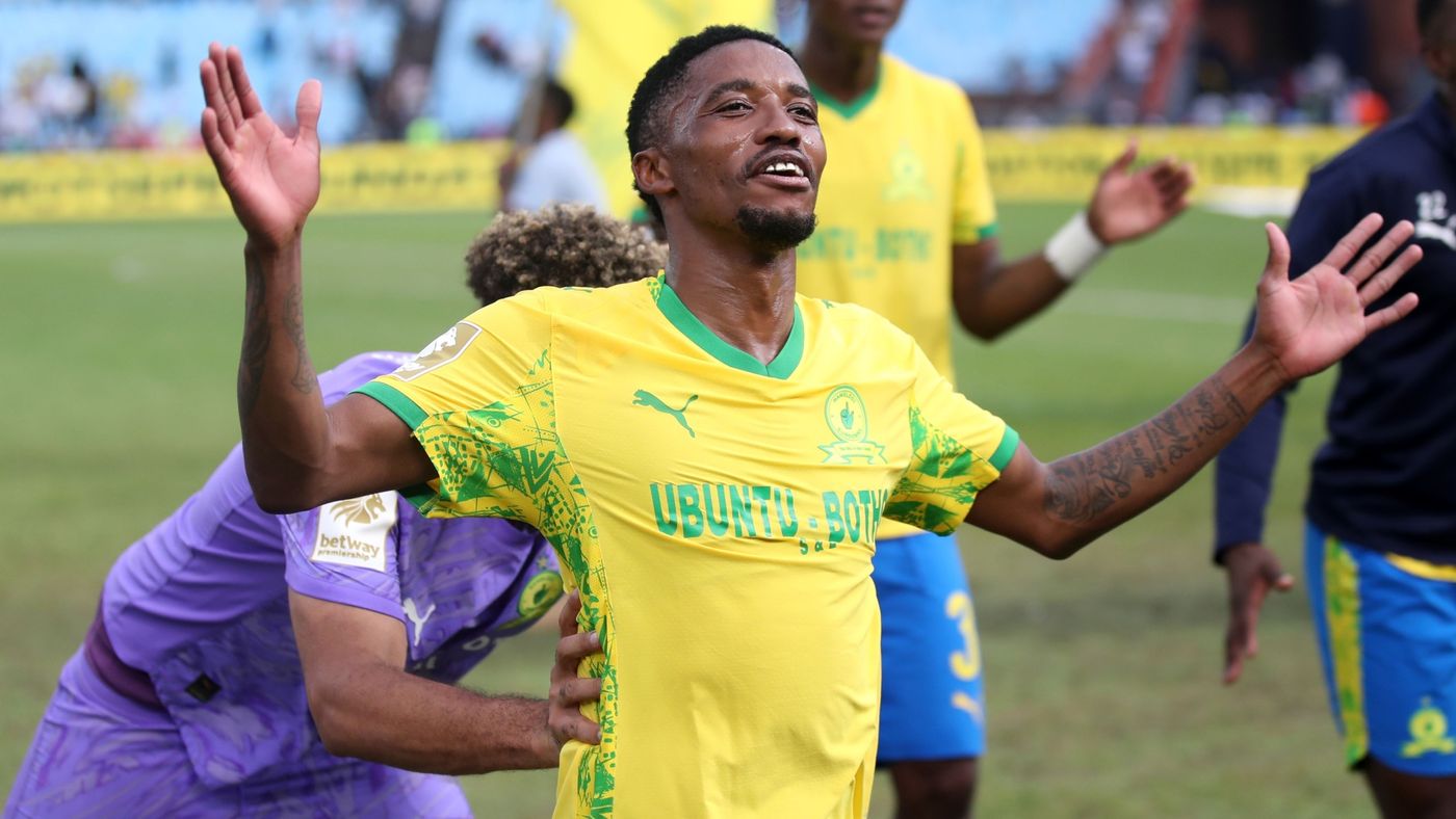 Former Orlando Pirates defender warns Monnapule Saleng following Mamelodi Sundowns move - 'Competition will be a problem' | Goal.com South Africa Former Orlando Pirates defender warns Monnapule Saleng following Mamelodi Sundowns move - 'Competition will be a problem' | Goal.com South Africa