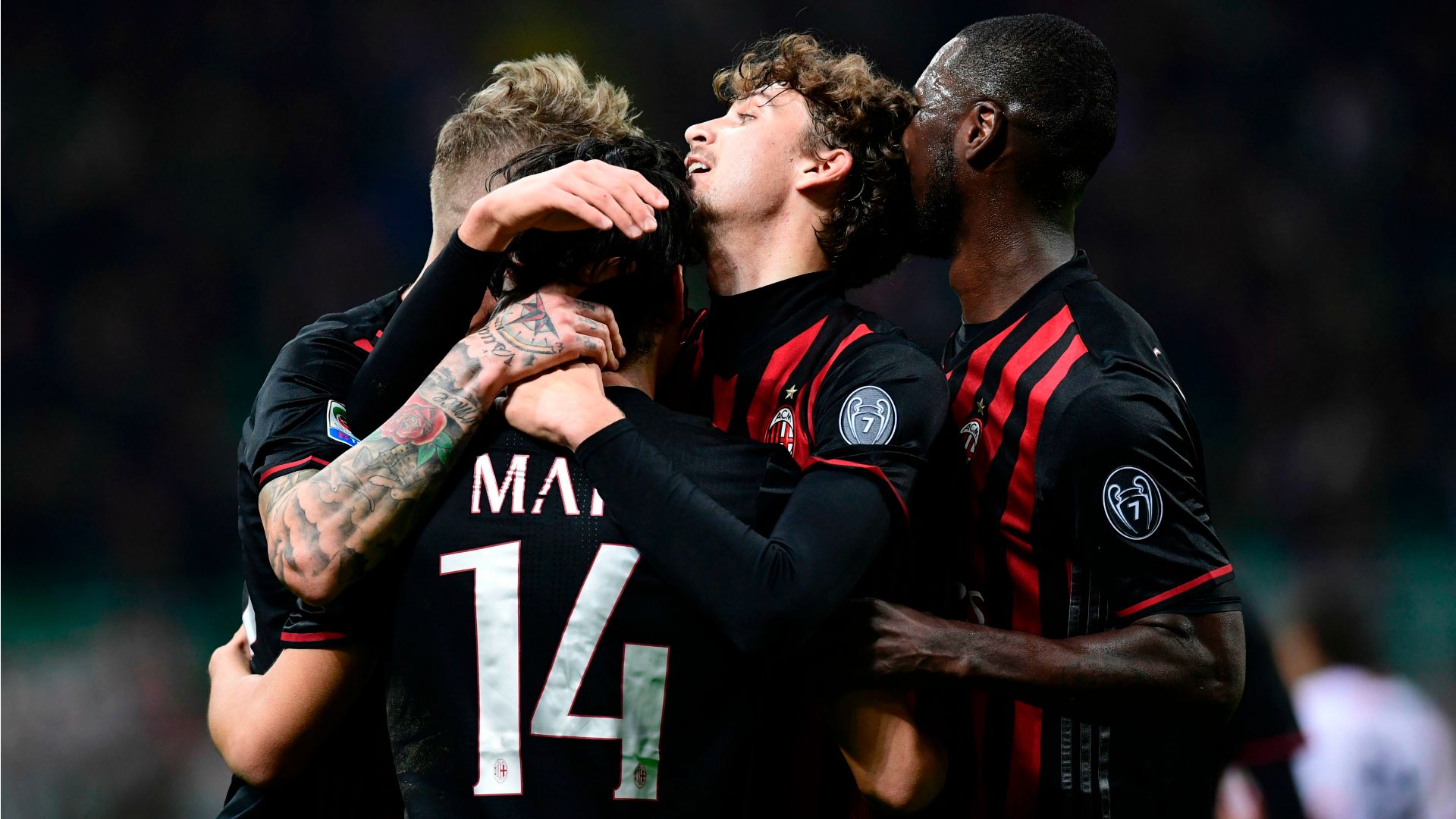 Milan players celebrating vs Genoa Serie A 18032017