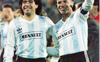 Uniforme Argentina con publicidad