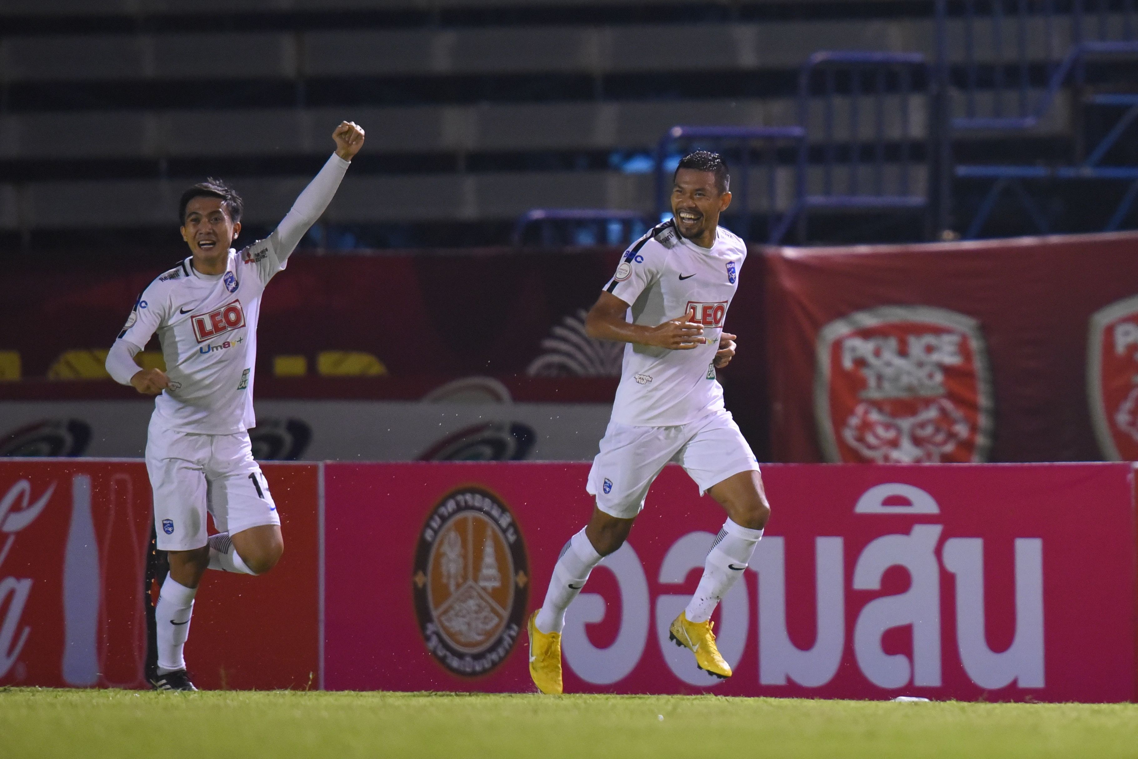 ศราวุฒิ มาสุข, สุรชาติ สารีพิมพ์