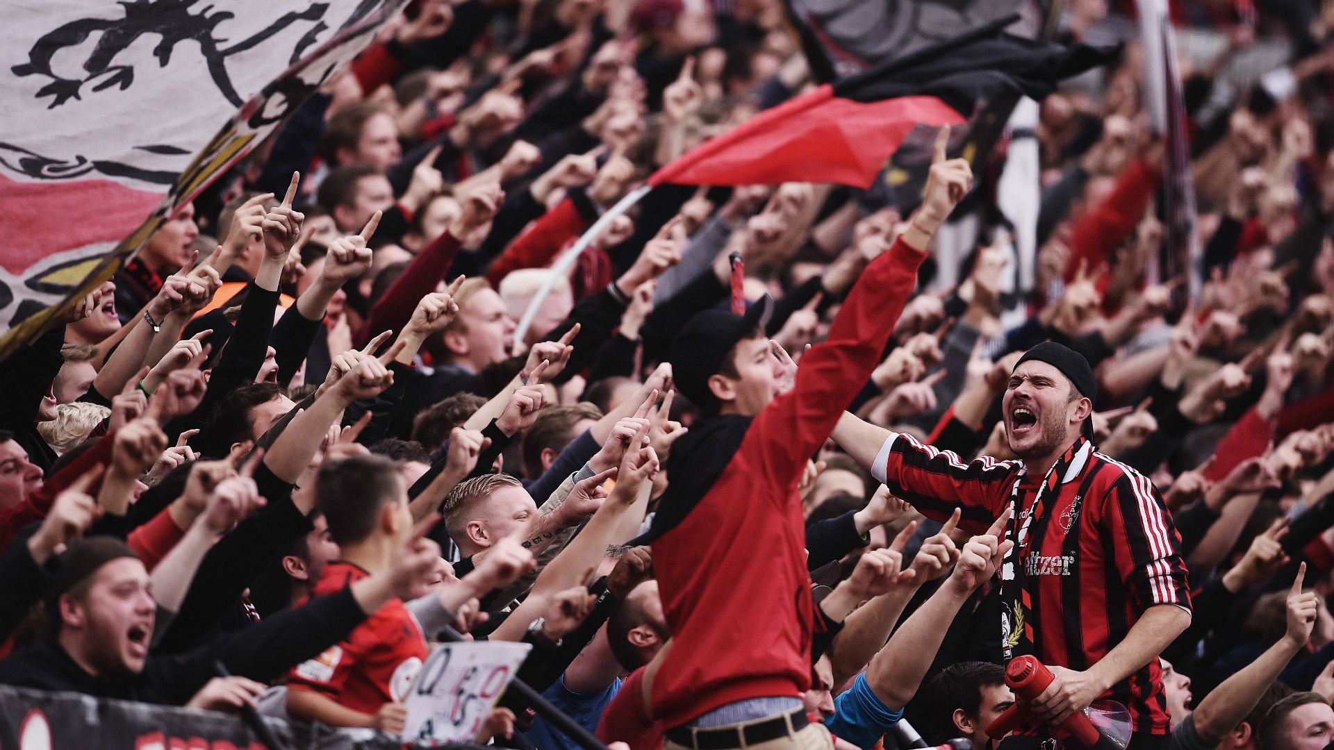 BAYER LEVERKUSEN FANS