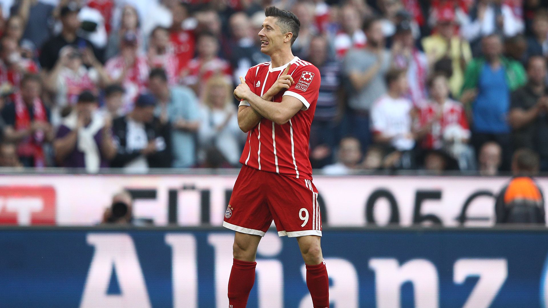 Robert Lewandowski FC Bayern München Bundesliga 14102017