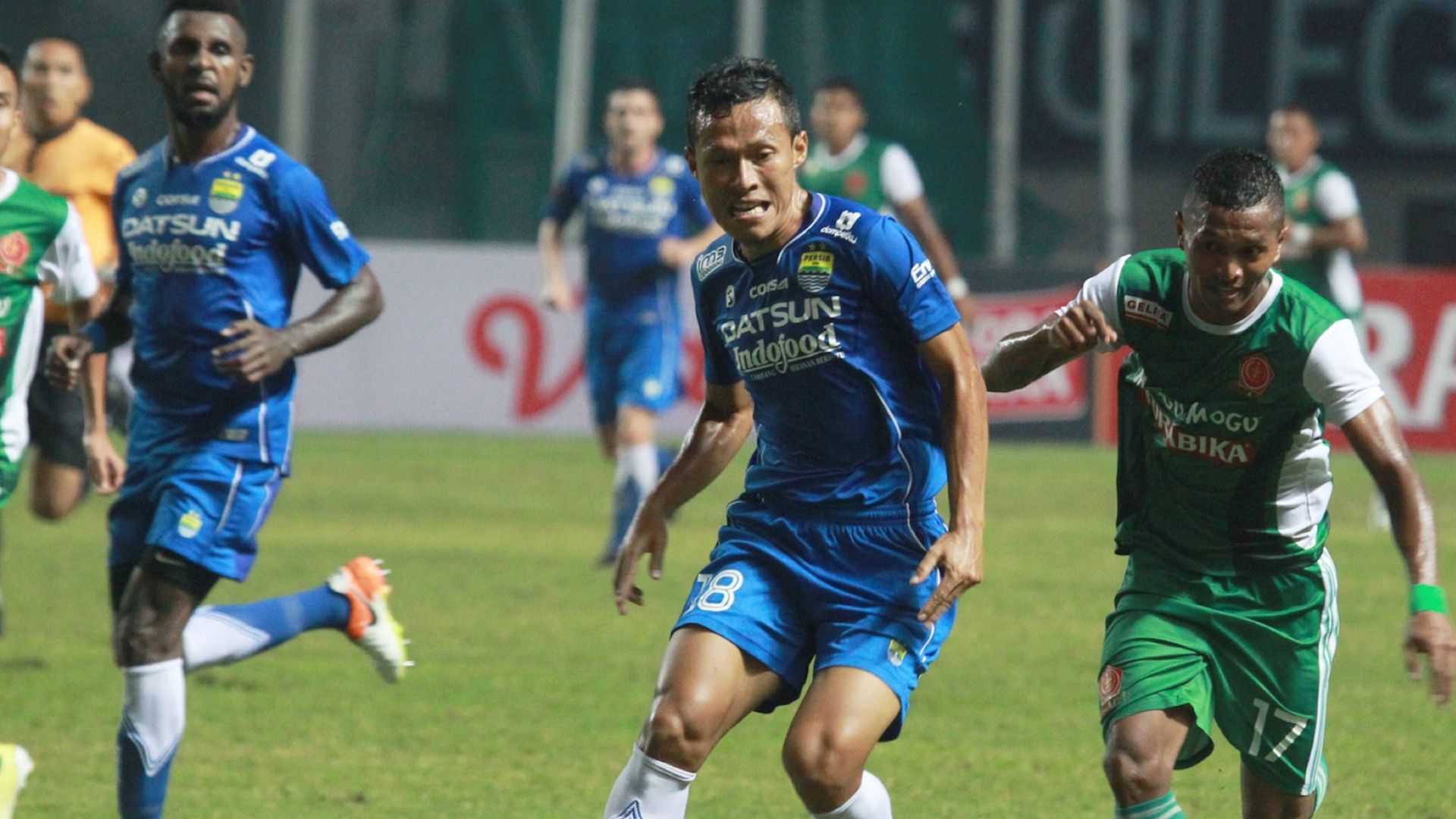 Jajang Sukmara - Persib Bandung & Abduh Lestaluhu - PS TNI