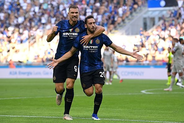 Calhanoglu vs Genoa 04