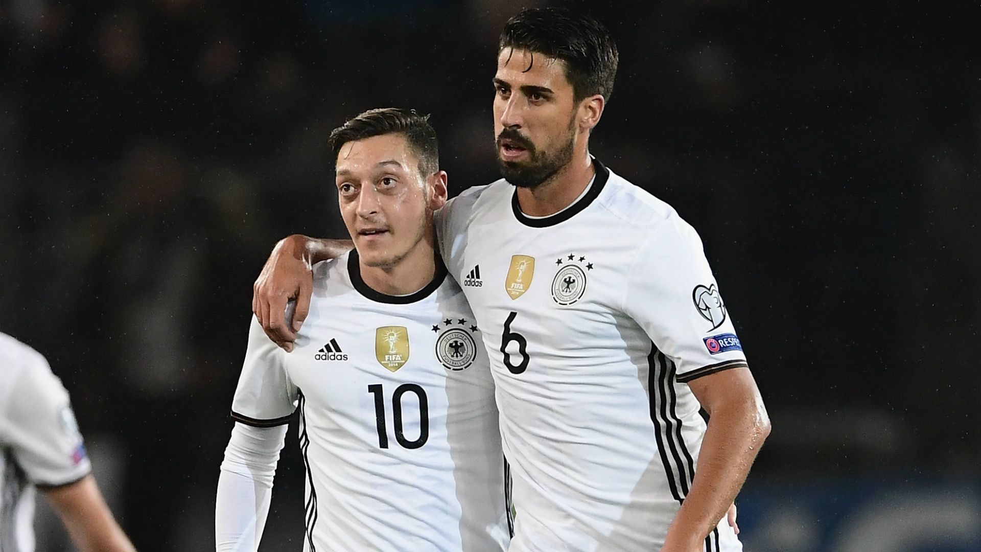 Ozil and Khedira - Cropped