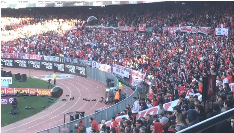 Hinchas River Monumental Globos Superclasico