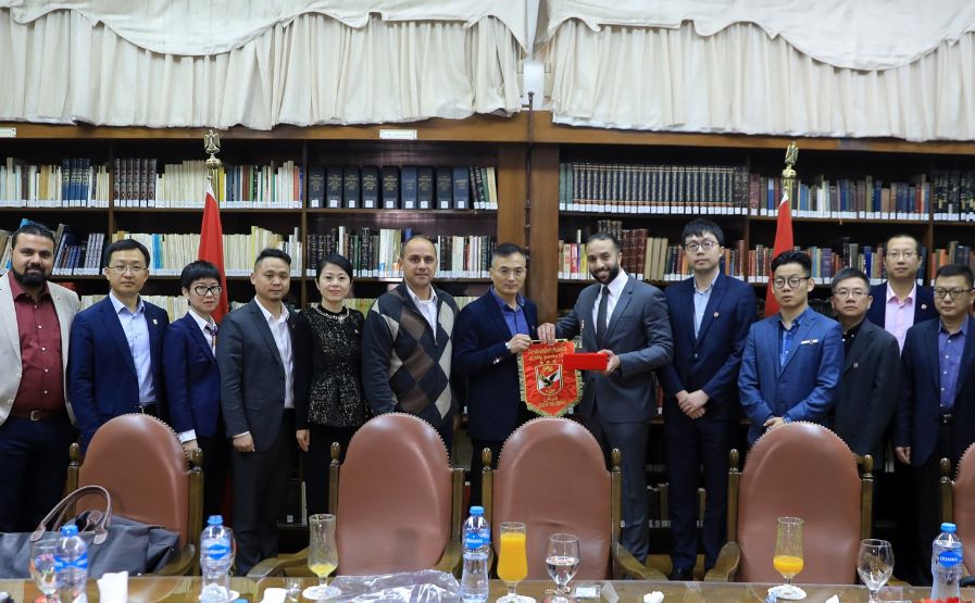 وفد الحكومة الصينية بالأهلي المصري