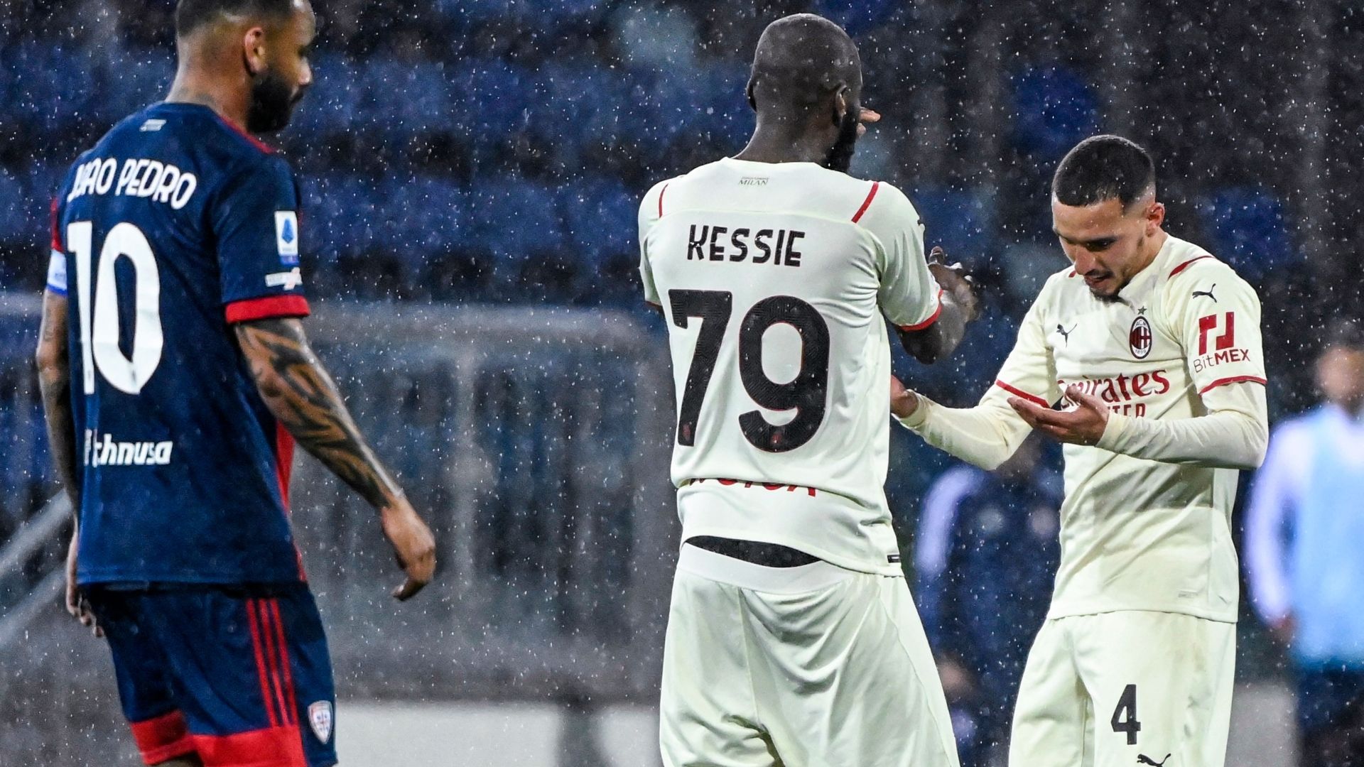 Bennacer celebrating Cagliari Milan Serie A